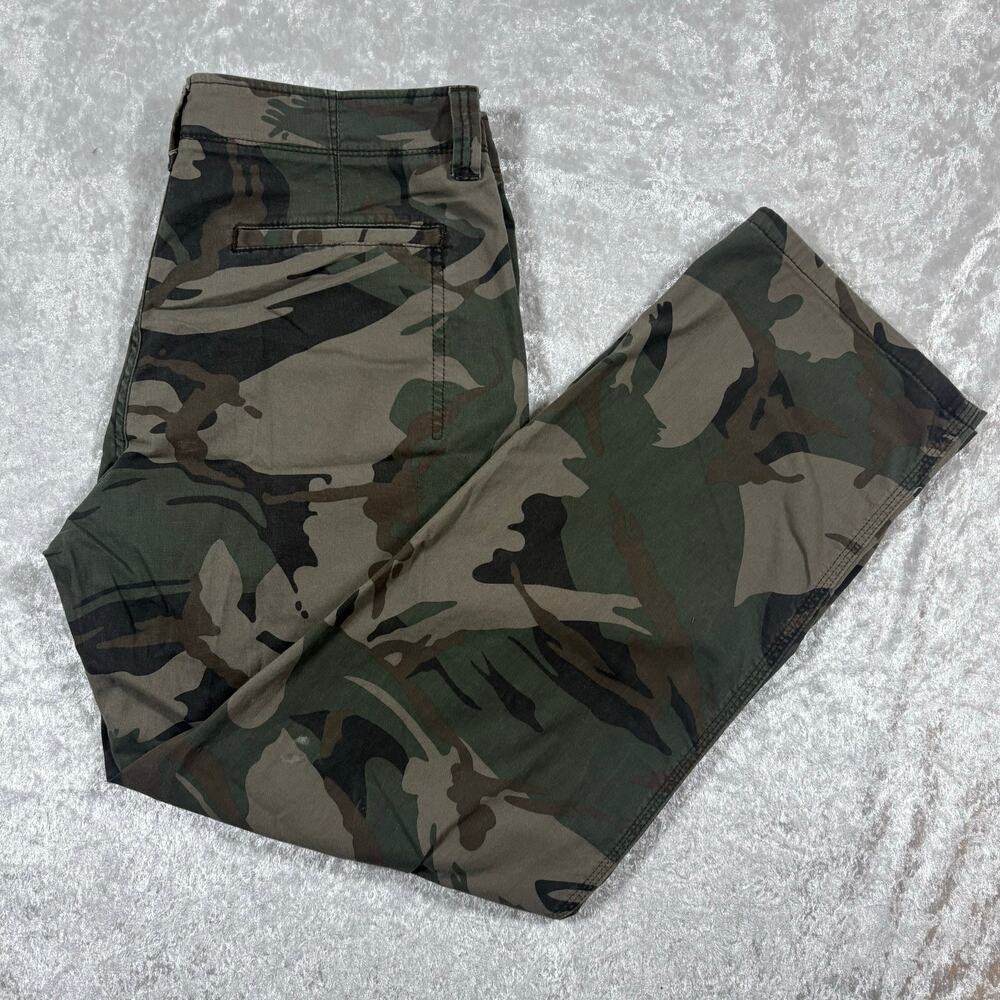 Wrangler Relaxed Fit Camo Jeans 32x30 Womens
